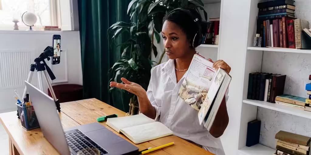 How to Become an Online Tutor: Step-by-Step Guide to Teaching Globally